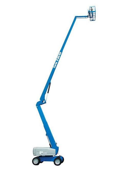 Plataforma elevatória Genie Z-80/60 em operação, ideal para trabalhos em altura com alta capacidade de carga e alcance.